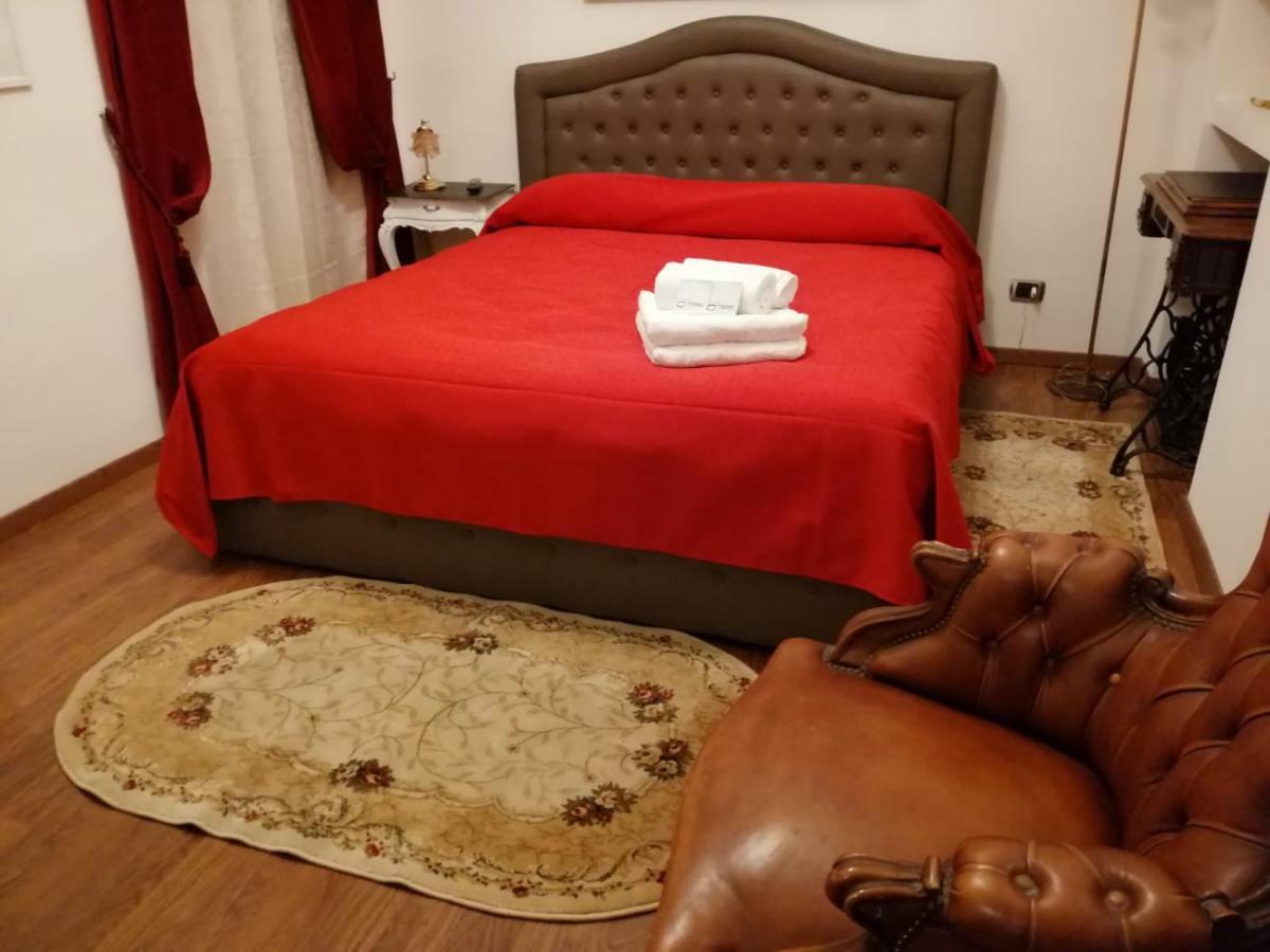 Colosseo Room Рим Екстериор снимка